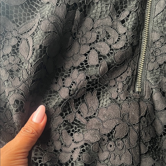 bebe X naven collection Elegant Black Lace Halter romper - Picture 4 of 6